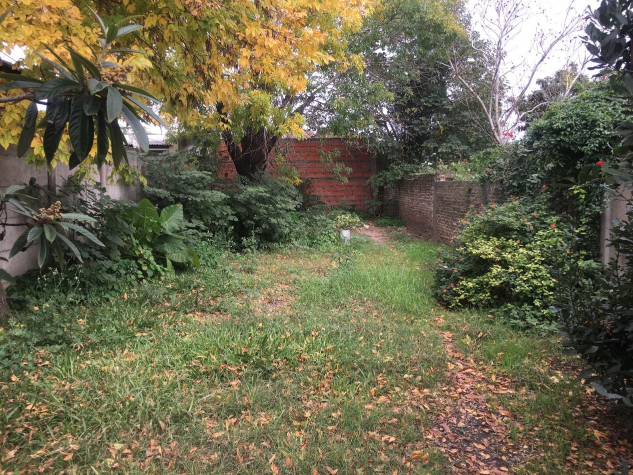 CASA A LA VENTA - BARRIO HOPPE