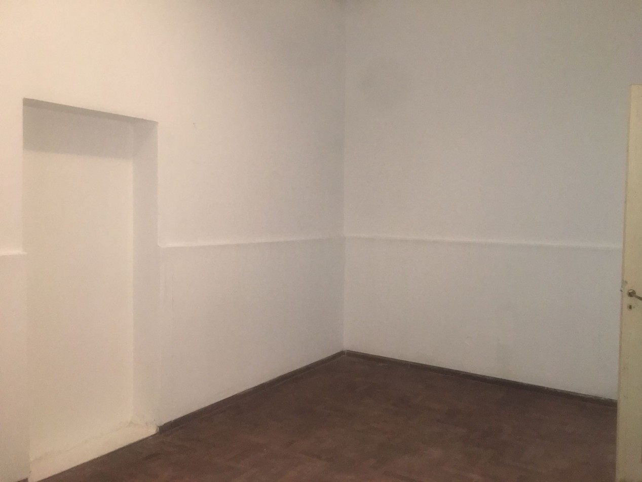 CASA A LA VENTA - BARRIO HOPPE
