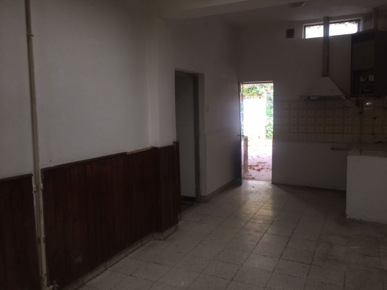 CASA A LA VENTA - BARRIO HOPPE