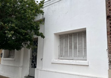 CASA A LA VENTA - BARRIO HOPPE